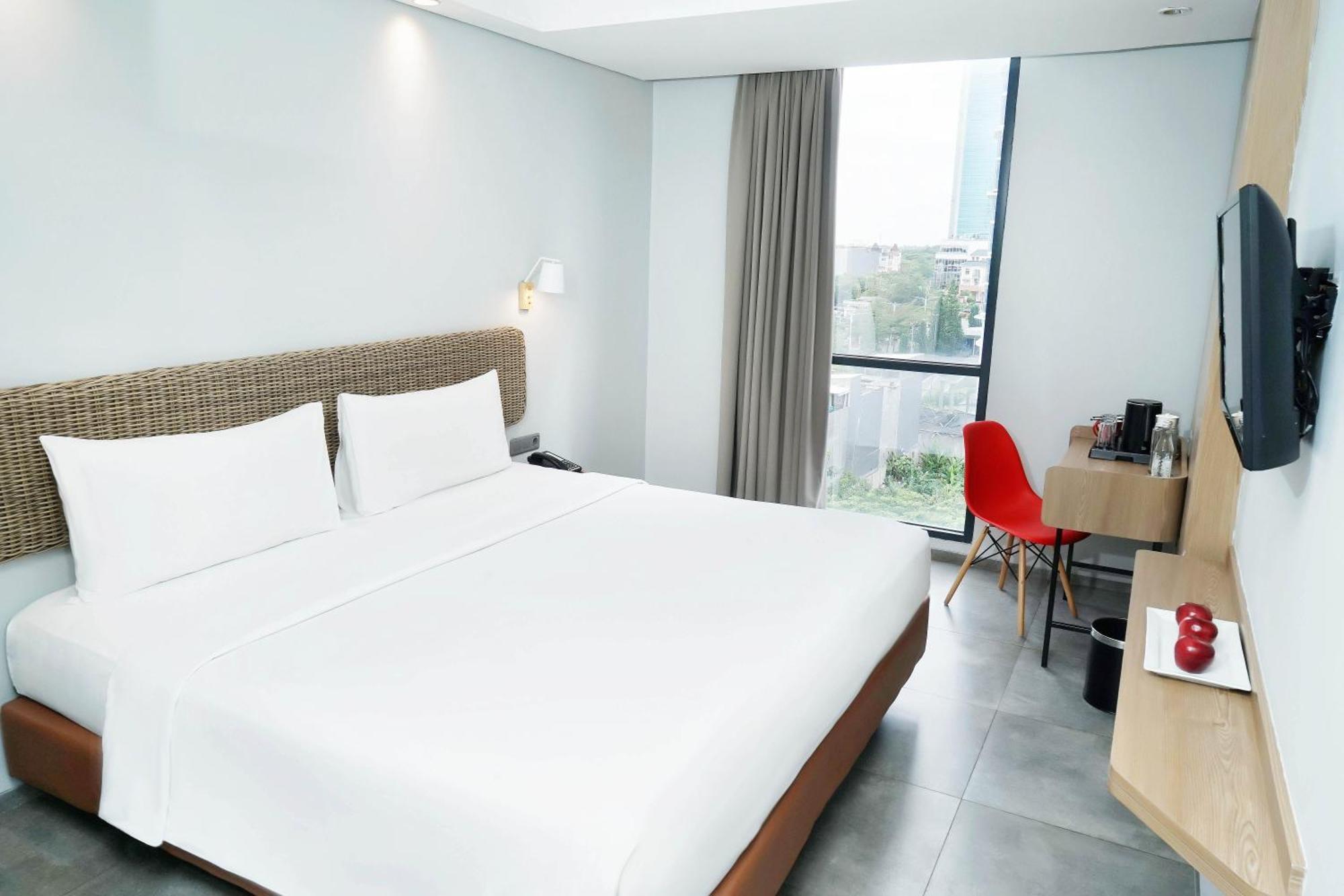 Neo Hotel Puri Indah Jakarta Exterior foto